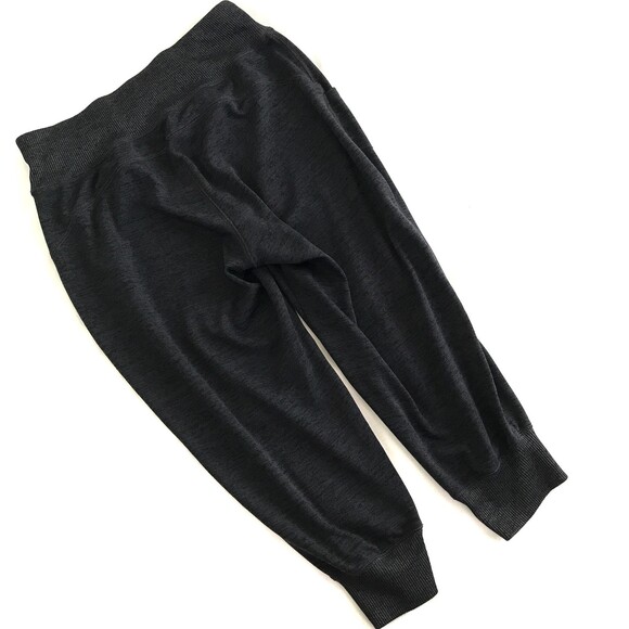 SOLD!!  Xersion Relaxed Small Black Elastic Drawstring Stretch Cropped Joggers - Picture 4 of 9